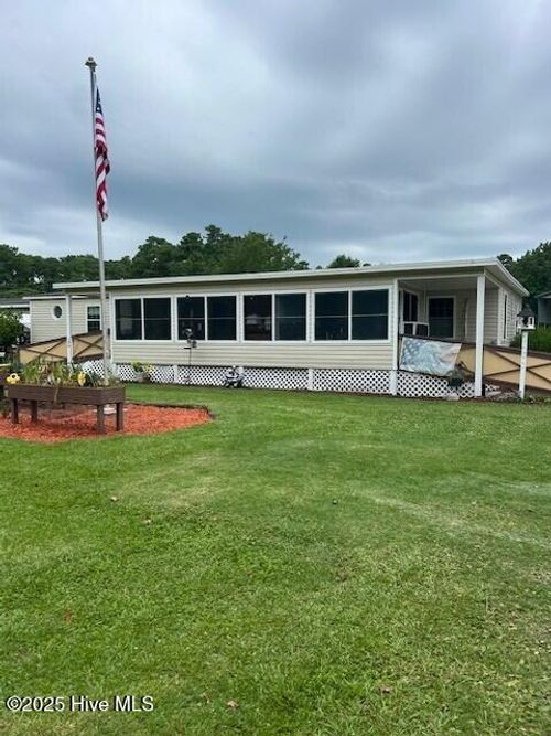 112 Live Oak St, Gloucester, NC, 28528-9321 | Card Image