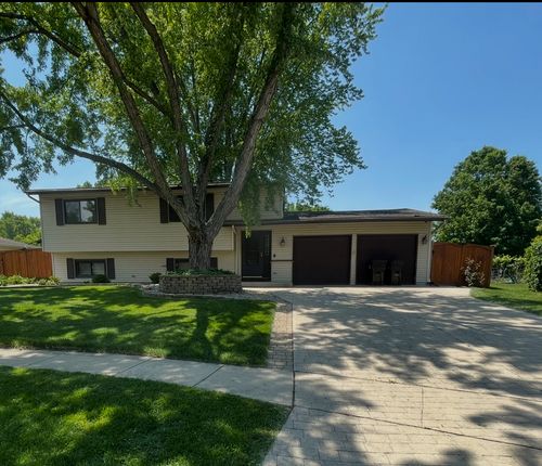 969 Camelot Pl, Crystal Lake, IL, 60014-8865 | Card Image