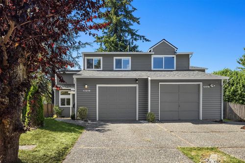 13216 Ne 139th Pl, Kirkland, WA, 98034-5523 | Card Image