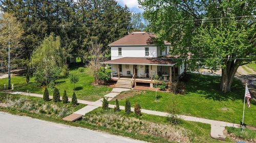 200 Forrest Ave, Denver, IA, 50622-9730 | Card Image