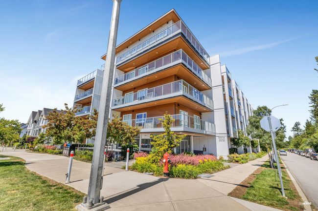 View of apartment building / complex | Image 16