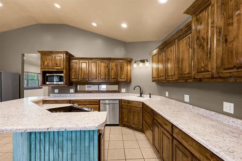 16156 County Road 1250, Binger, OK, 73009-5101 | Card Image