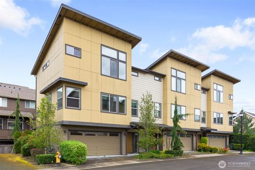 314 Chelan Ave Ne, Renton, WA, 98059-4643 | Card Image