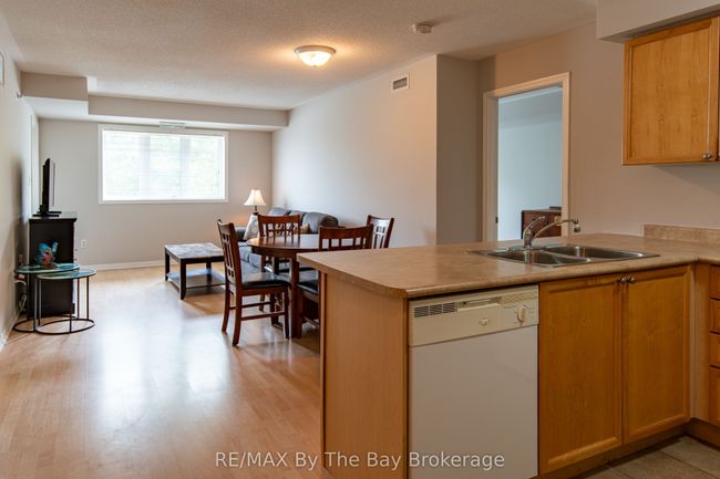 211 - 16 Westbury Rd, Condo with 2 bedrooms, 2 bathrooms and 1 parking in Wasaga Beach ON | Image 13