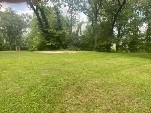 1011 W Tulip Ln, Robinson, IL, 62454-1111 | Card Image