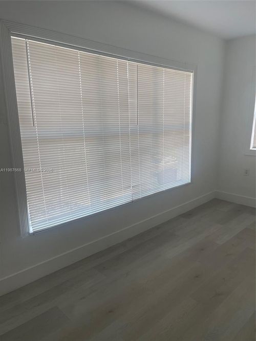 apt-12-1552 Sw 2nd St, Miami, FL, 33135-2152 | Card Image