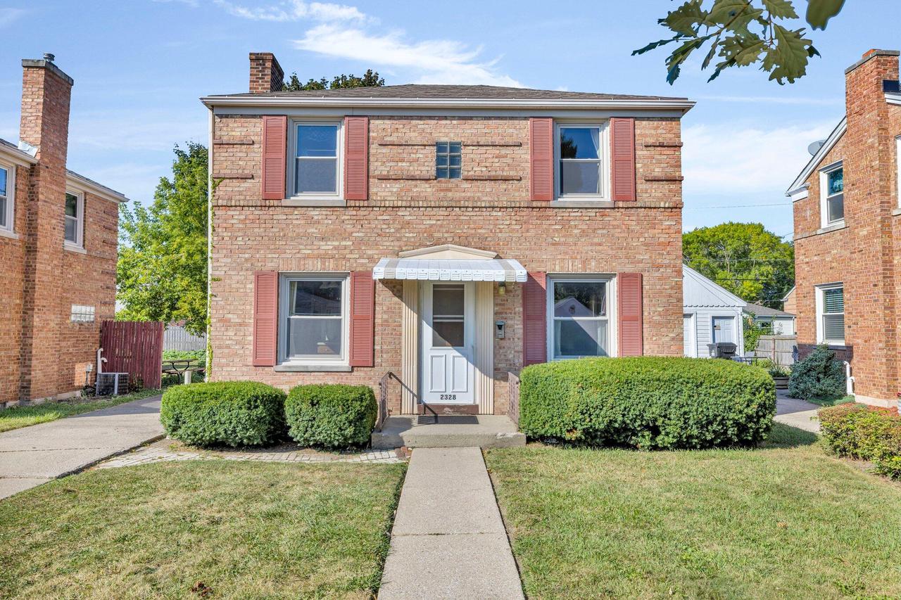 Gilson St, Racine, WI 53403