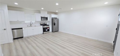 a-10824 Long Beach Blvd, Lynwood, CA, 90262-1913 | Card Image