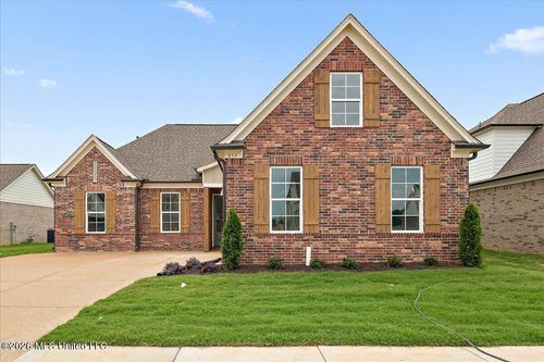 933 Coahoma Ct, Nesbit, MS, 38651-1070 | Card Image