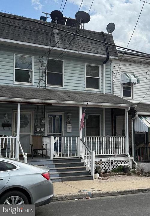 868 Coates St, COATESVILLE, PA, 19320-3325 | Card Image