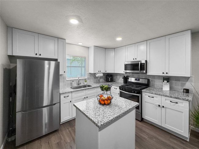 113 Sylvia St, House other with 2 bedrooms, 1 bathrooms and 1 parking in Deer Park TX | Image 10