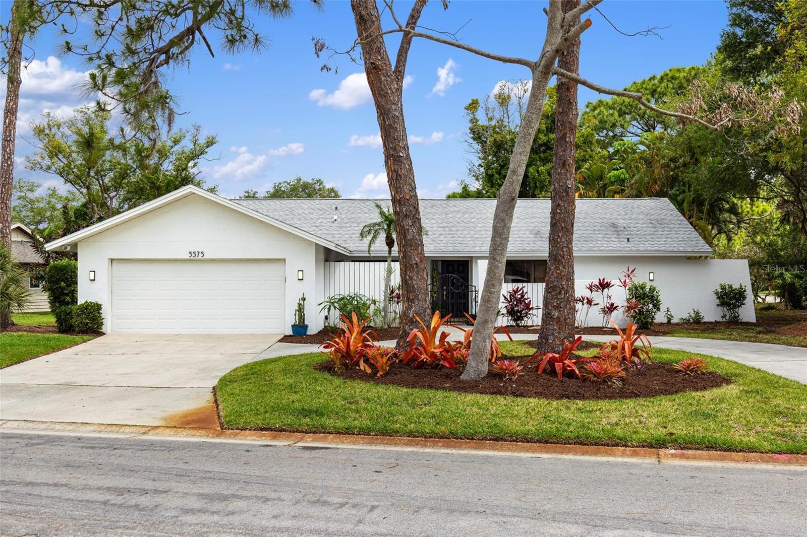 Beneva Woods Cir, Sarasota, FL 34233