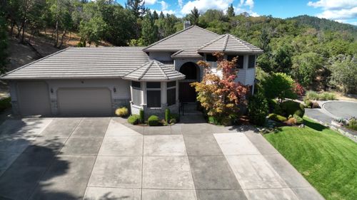1285 Nw Cooke Ave, Grants Pass, OR, 97526-6351 | Card Image