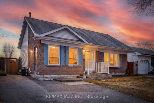 152 Guthrie Cres, Whitby, ON, L1P1A8 | Card Image