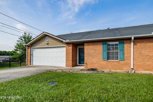 8015 Fenton Way, Powell, TN, 37849 | Card Image