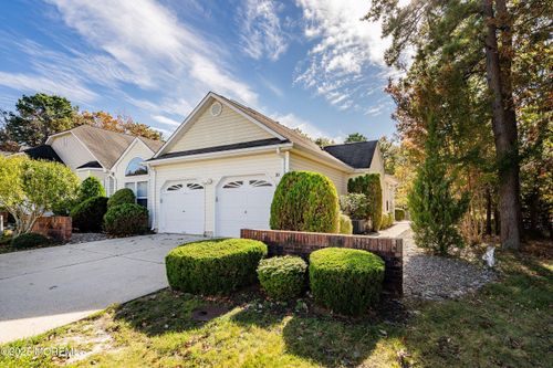 10 Hampton Rd, Manahawkin, NJ, 08050-5421 | Card Image