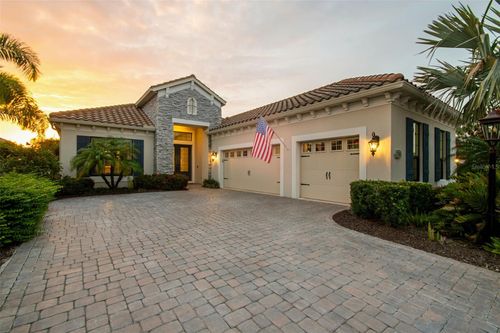 7208 Whittlebury Trl, BRADENTON, FL, 34202-2127 | Card Image
