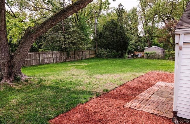 2365 Middlebelt Rd, House other with 4 bedrooms, 2 bathrooms and null parking in West Bloomfield MI | Image 48
