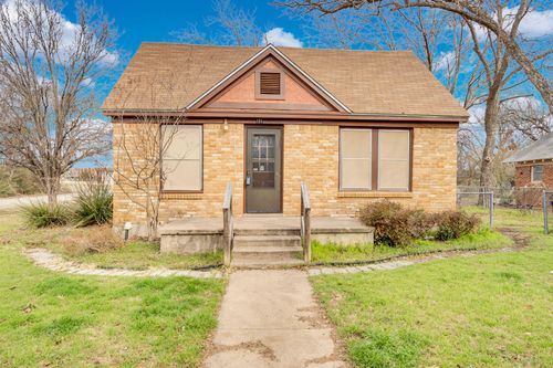 101 E Miller St, Burleson, TX, 76028-4822 | Card Image