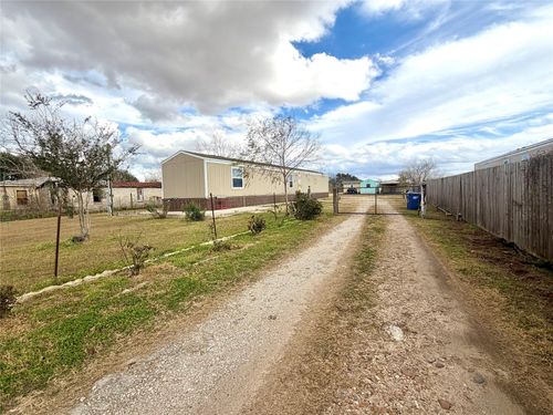 310 Beaks Ave, Eagle Lake, TX, 77434-2126 | Card Image