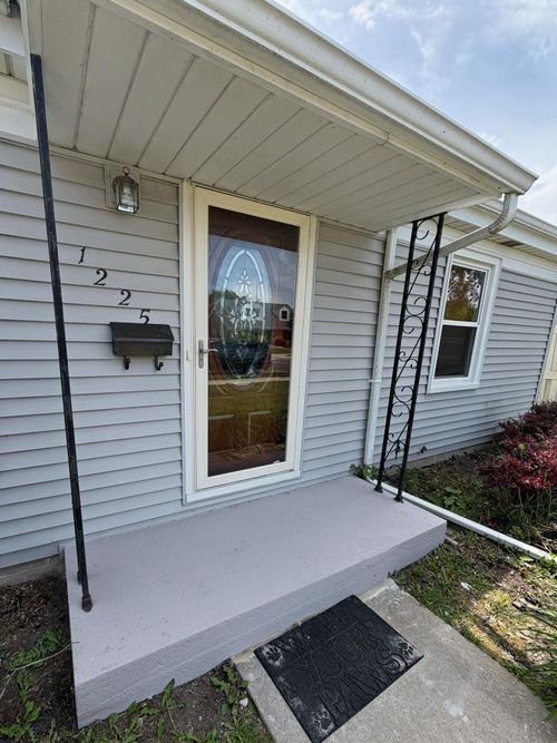1225 Lombard Ave, RACINE, WI, 53402-3949 | Card Image