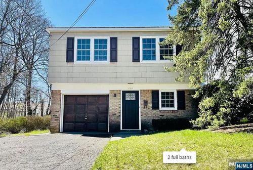 100 E Hunter Ave, Maywood, NJ, 07607-1830 | Card Image