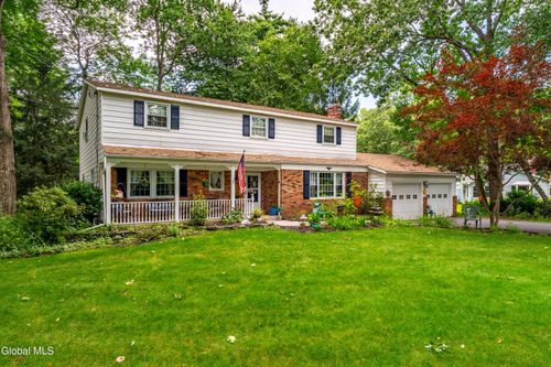 2 Valdepenas Ln, Clifton Park, NY, 12065-5810 | Card Image