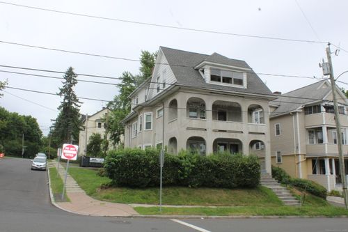 fl-1st-45 Grandview Ter, Hartford, CT, 06114-1725 | Card Image