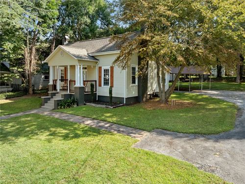 9 Lee St, Liberty, SC, 29657-1303 | Card Image