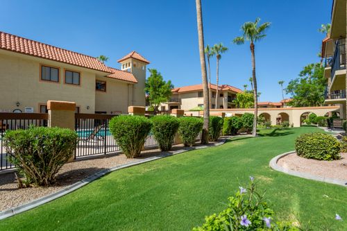 c107b-10330 W Thunderbird Blvd, Sun City, AZ, 85351-3040 | Card Image