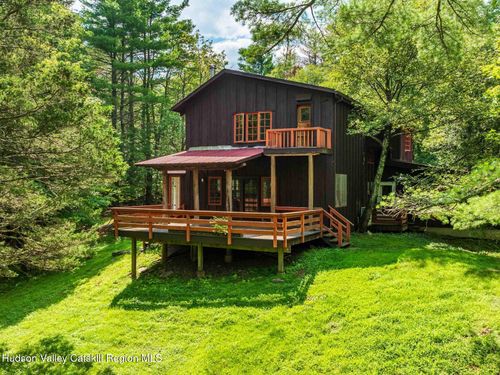 61 W Saugerties Woodstock Rd, Woodstock, NY, 12498-2023 | Card Image