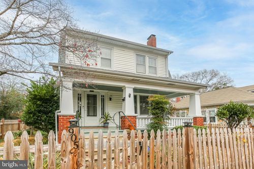 905 Monument Ave, Fredericksburg, VA, 22401-4529 | Card Image