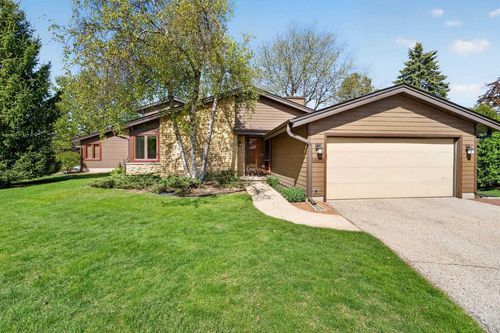 7502 Widgeon Way, Madison, WI, 53717-1802 | Card Image