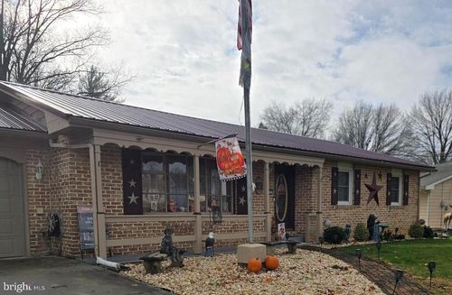 109 Sycamore Dr, MOUNT HOLLY SPRINGS, PA, 17065-1820 | Card Image