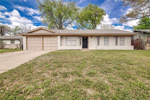 2020 Cliffside Dr, Edgecliff Village, TX, 76134-1814 | Card Image