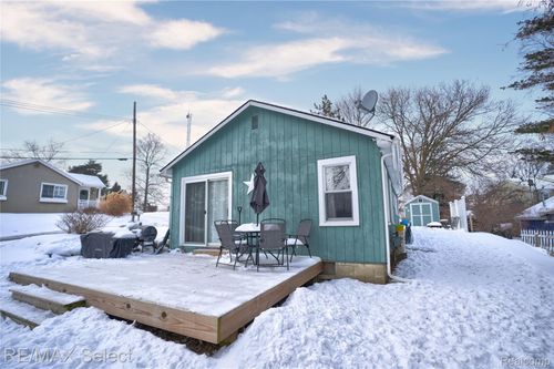 1268 Boulevard Dr, Howell, MI, 48843-8568 | Card Image