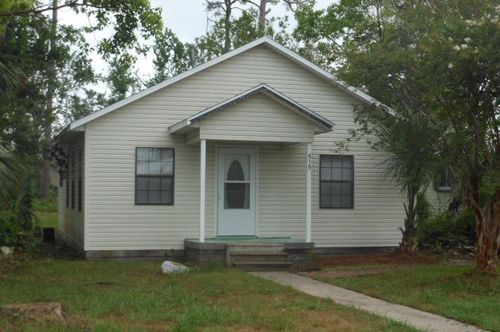 515 9th St, Port St. Joe, FL, 32456-1727 | Card Image