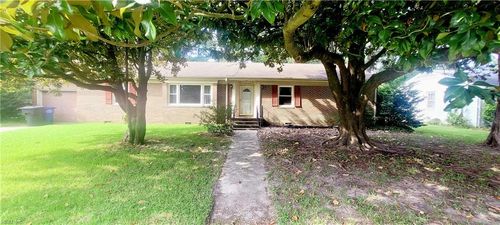 4904 Manor Ave, Portsmouth, VA, 23703-3610 | Card Image