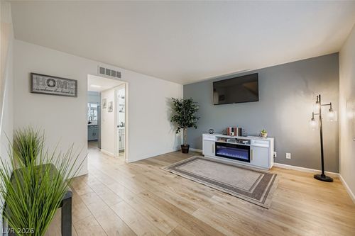 g40-7054 Burcot Ave, Las Vegas, NV, 89156-6201 | Card Image
