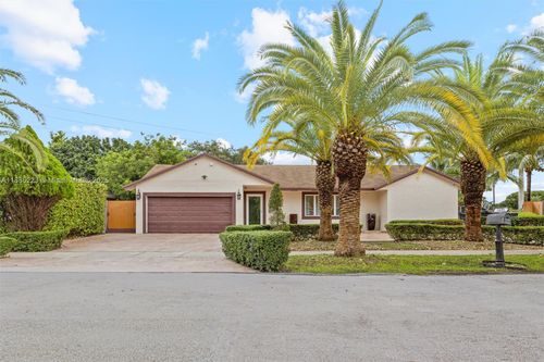 1695 N Bluebird Ln, Homestead, FL, 33035-1009 | Card Image