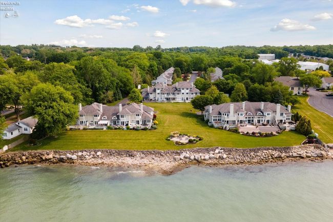 608 Monument Vw, Condo with 2 bedrooms, 3 bathrooms and 1 parking in Marblehead OH | Image 28