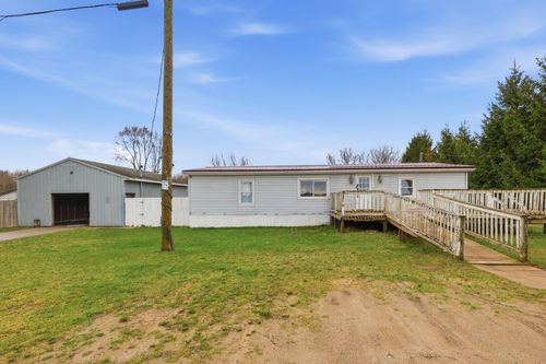 5691 E Coe Rd, Shepherd, MI, 48883-9315 | Card Image