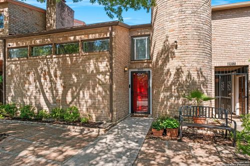 8909 Willmon Way, Windcrest, TX, 78239-1948 | Card Image