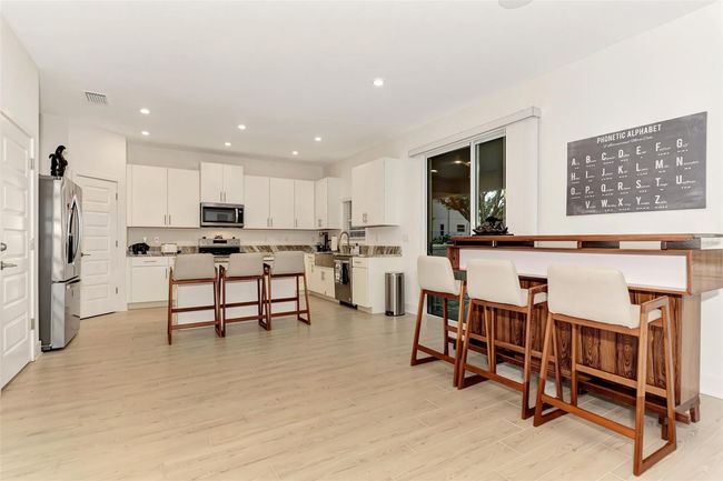 2587 Temple St, House other with 4 bedrooms, 3 bathrooms and null parking in SARASOTA FL | Image 14