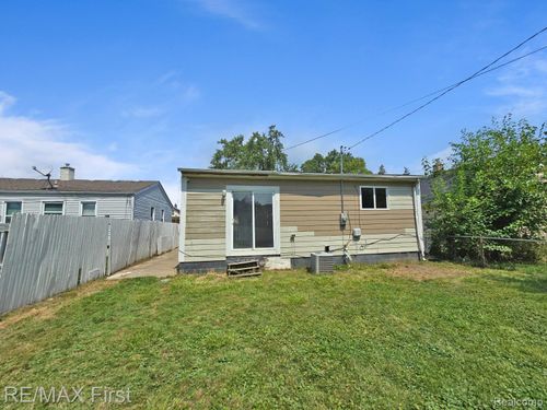 11084 Cadillac Ave, Warren, MI, 48089-2450 | Card Image