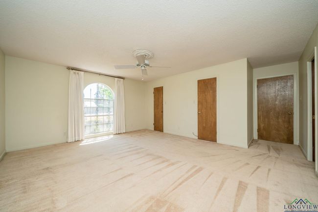 107 Tulip St, House other with 3 bedrooms, 3 bathrooms and null parking in White Oak TX | Image 37