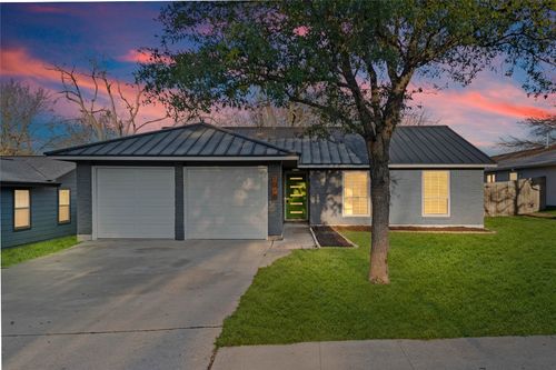 7016 Crosswood Dr, Austin, TX, 78745-5414 | Card Image