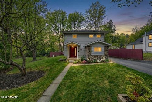 211 Spruce Street, Hawley, PA, 18428 | Card Image