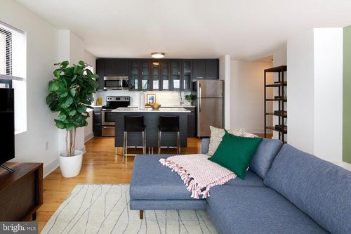 2br-633 W Rittenhouse St, PHILADELPHIA, PA, 19144 | Card Image
