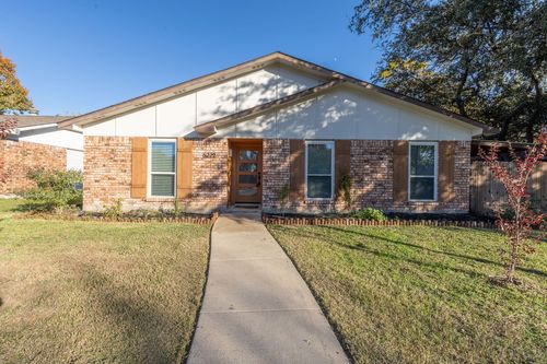 6222 Mccartney Ln, Garland, TX, 75043-5933 | Card Image